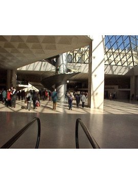 LE LOUVRE