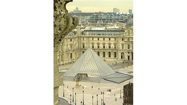 LE LOUVRE