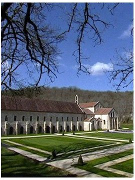 LES ABBAYES CISTERCIENNES