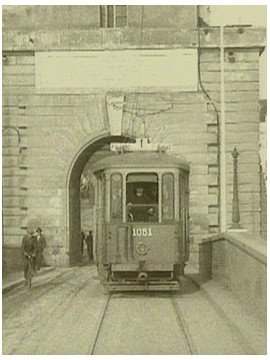 UN TRAIN POUR L'OPERA