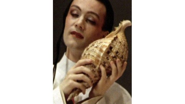 En souvenir de trois sœurs